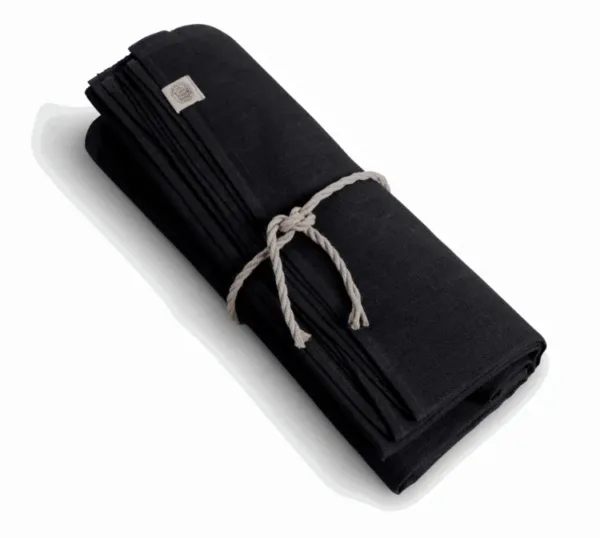 Obrus CLASSIC Black w aranżacji stołu