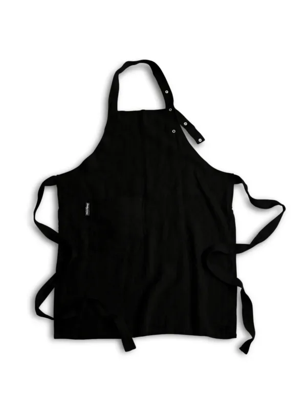 Fartuch LOVELY Black – zdjęcie produktowe 3:4 Fartuch LOVELY Black – zdjęcie produktowe
